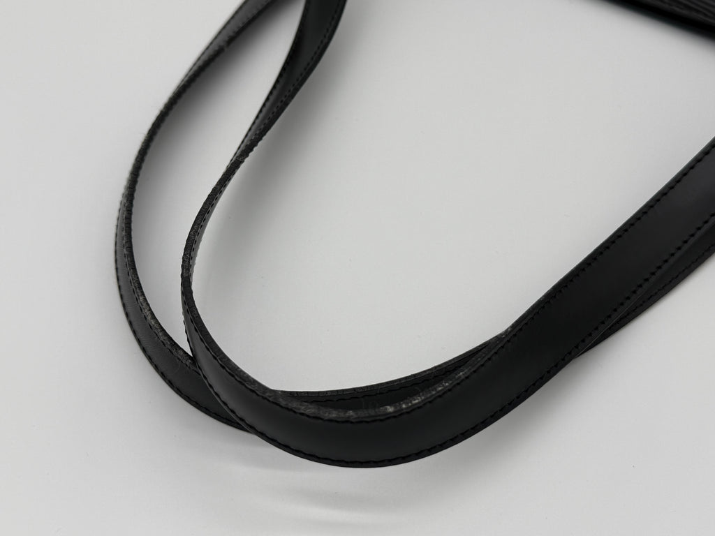 Louis Vuitton Epi Saint Jacques Shopping Bag – Black Epi Leather (SKU: am9363V)