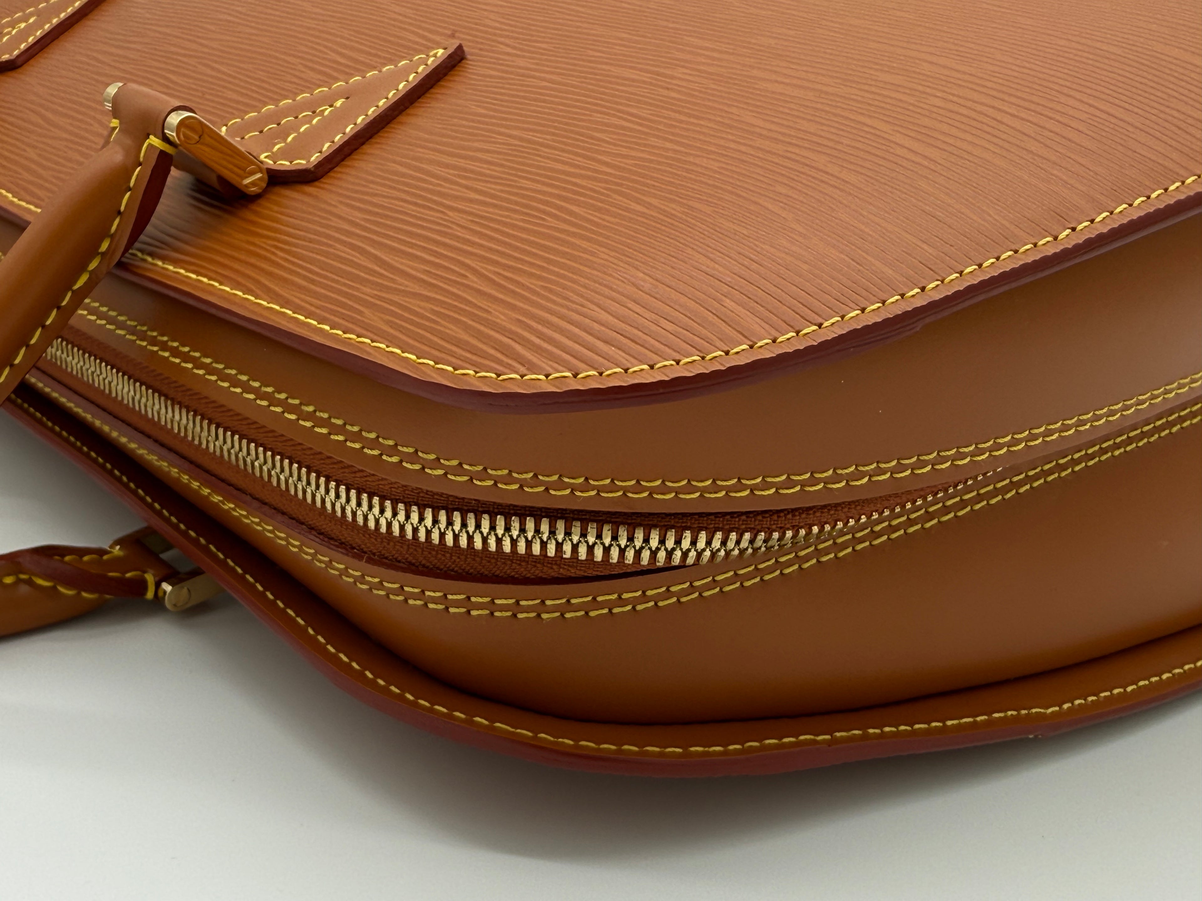 Louis Vuitton Epi Sorbonne Hand Bag – Zipangu Gold (SKU: ep11124)