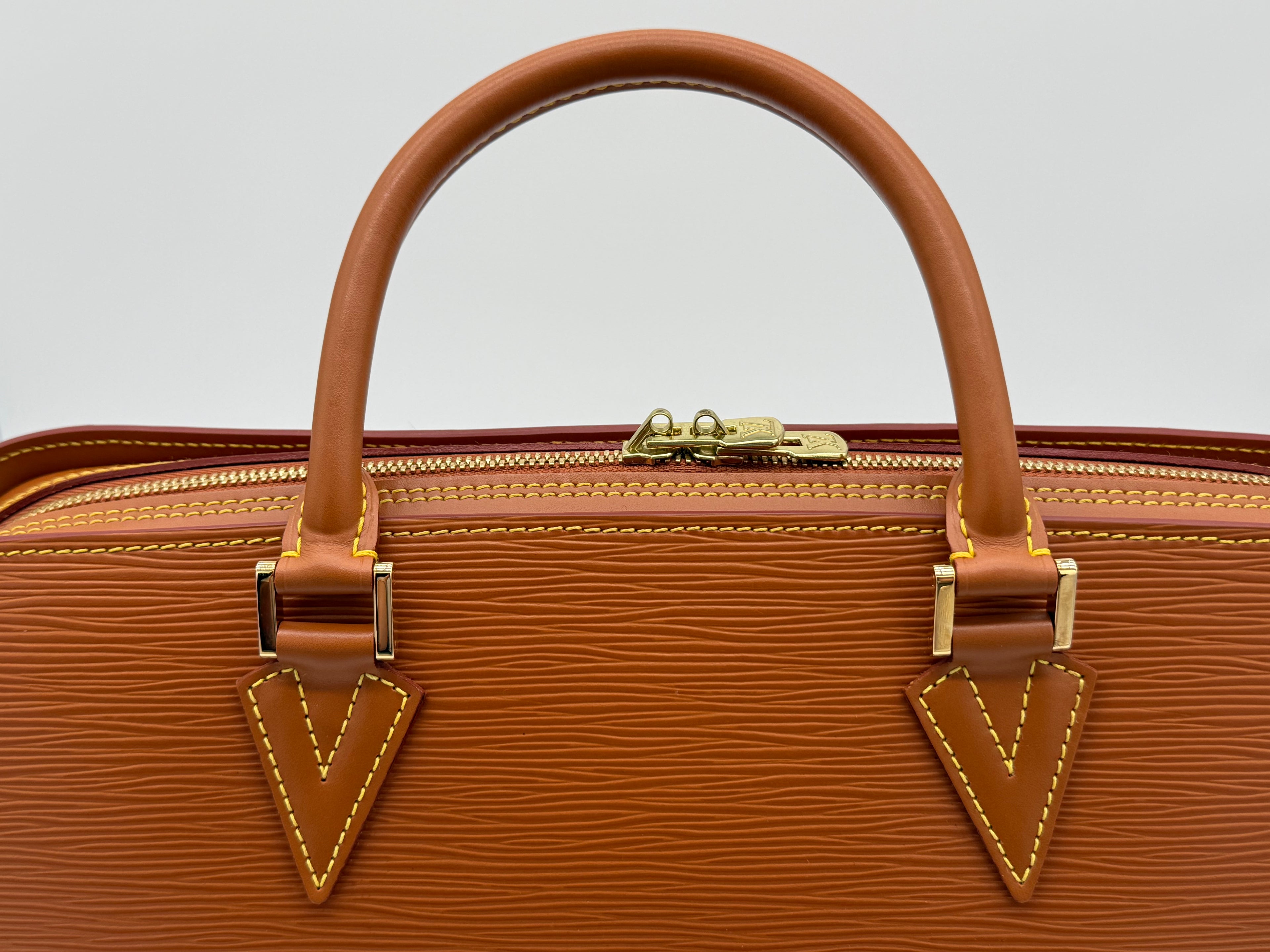 Louis Vuitton Epi Sorbonne Hand Bag – Zipangu Gold (SKU: ep11124)