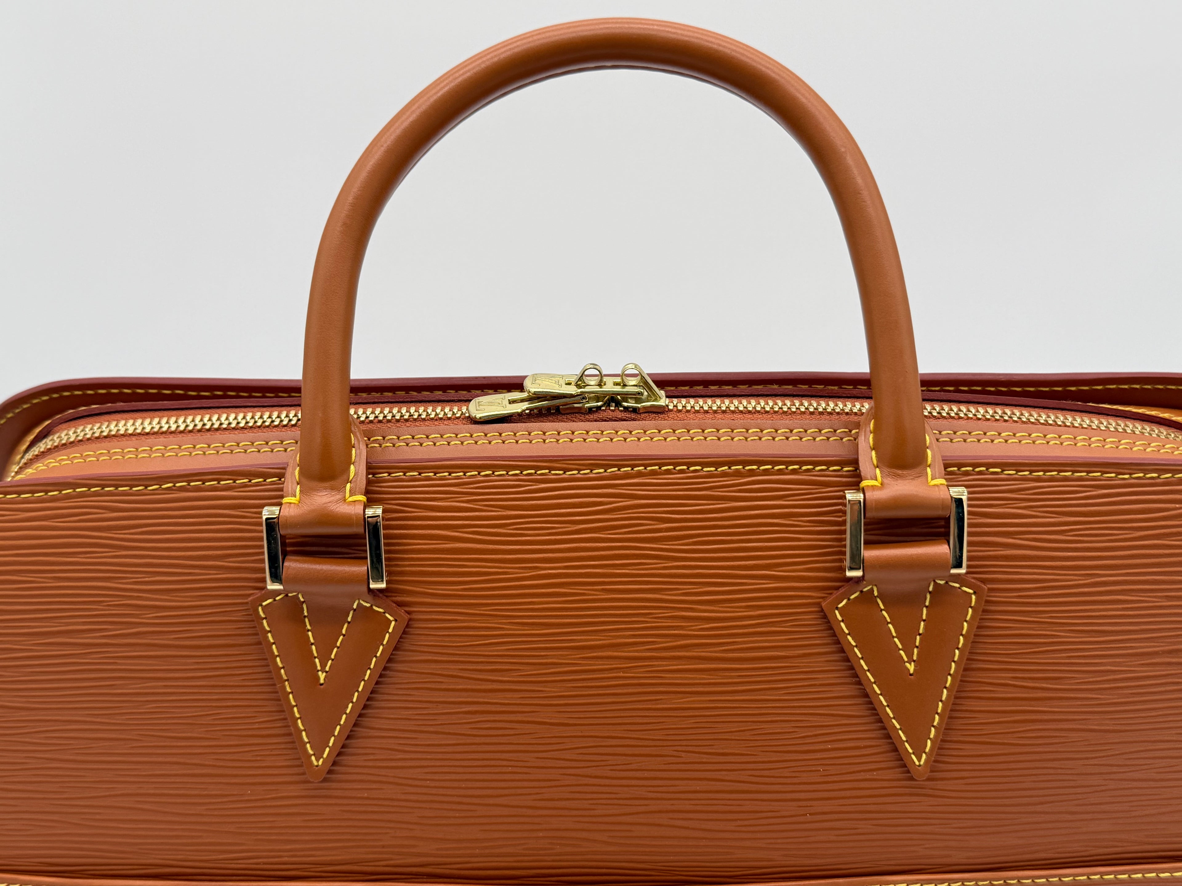 Louis Vuitton Epi Sorbonne Hand Bag – Zipangu Gold (SKU: ep11124)