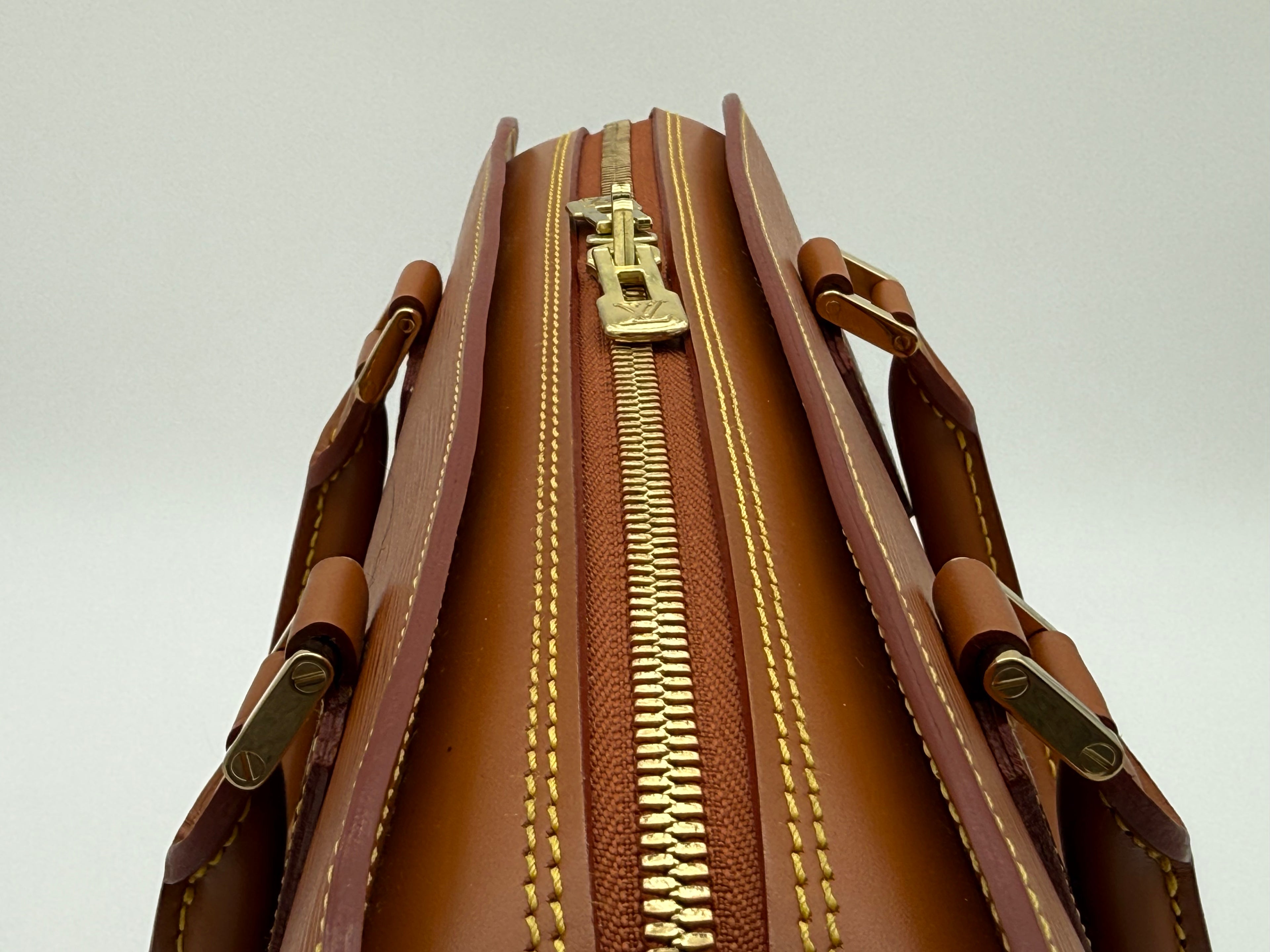 Louis Vuitton Epi Sorbonne Hand Bag – Zipangu Gold (SKU: ep11124)